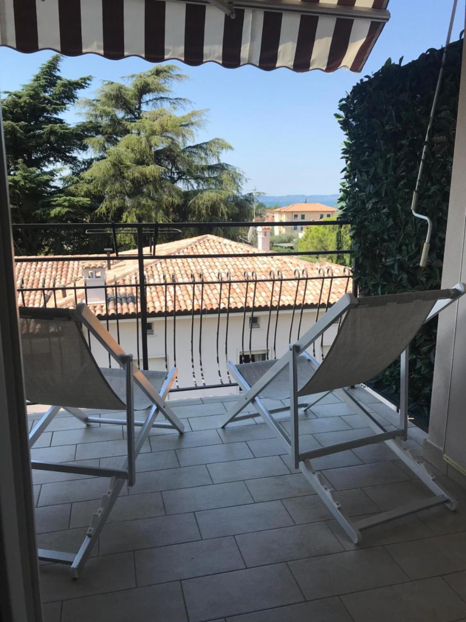 Suite Francy Panorama Bardolino Bagian luar foto